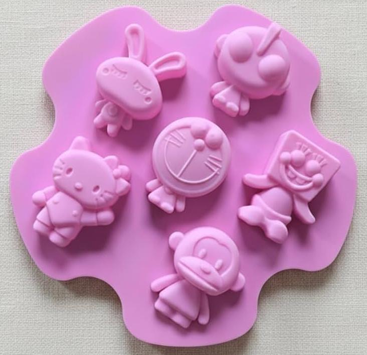 6 CAVITY HELLO KITTY DOREMON SILICONE MOULD