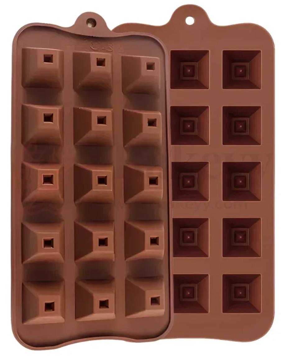 15 CAVITY PYRAMID SILICONE MOULD